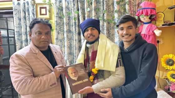 लालकुआं: धीरज भट्ट की लक्ष्मण खाती जी से शिष्टाचार भेंट